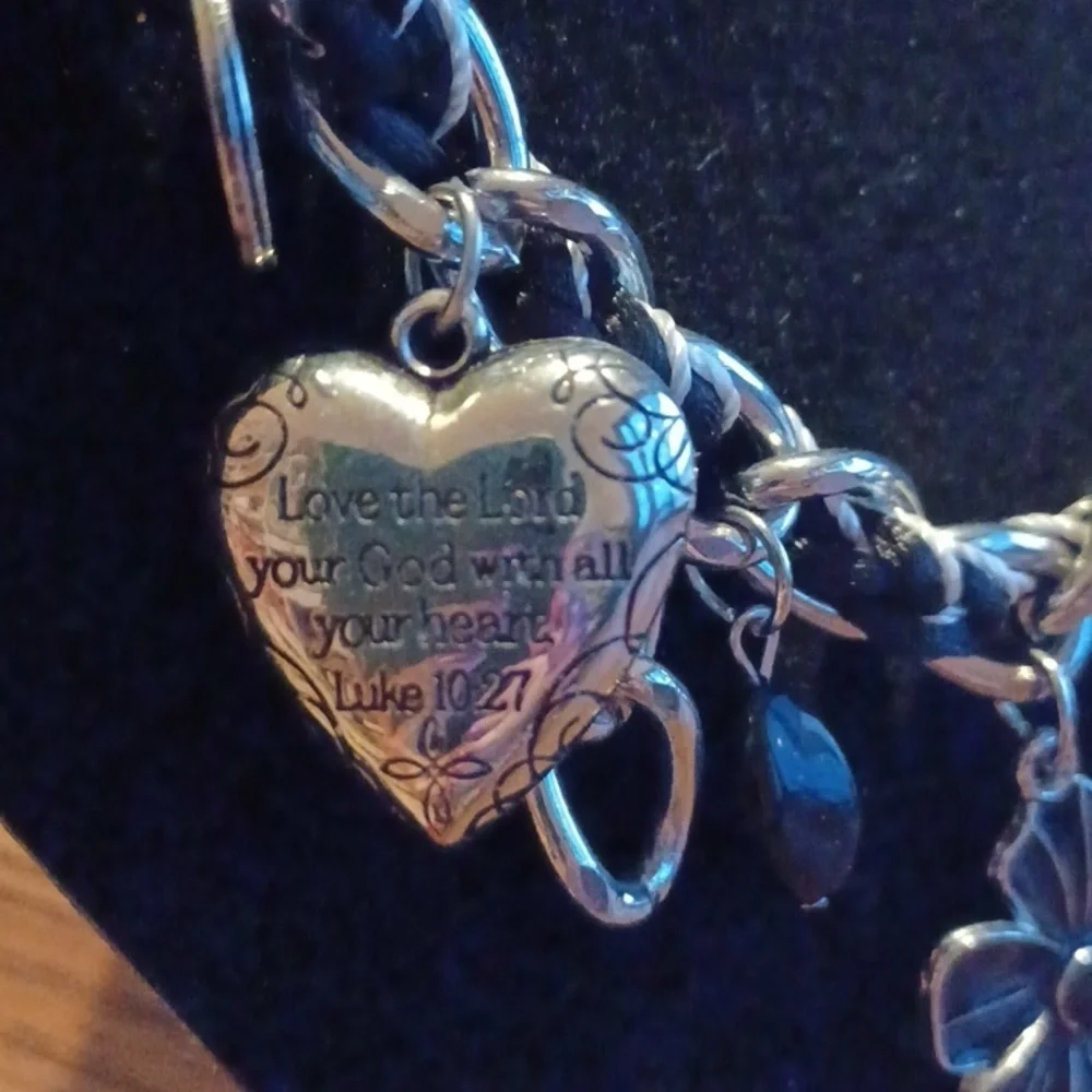 Paparazzi Bible Verse Charm Necklace Chunky Heart Flower Beads Silver Tone